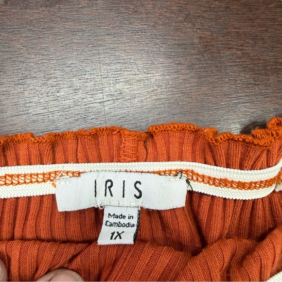 iris Off-Shoulder Ribbed Button-Front Crop Top - Rust Orange - Picture 3 of 5